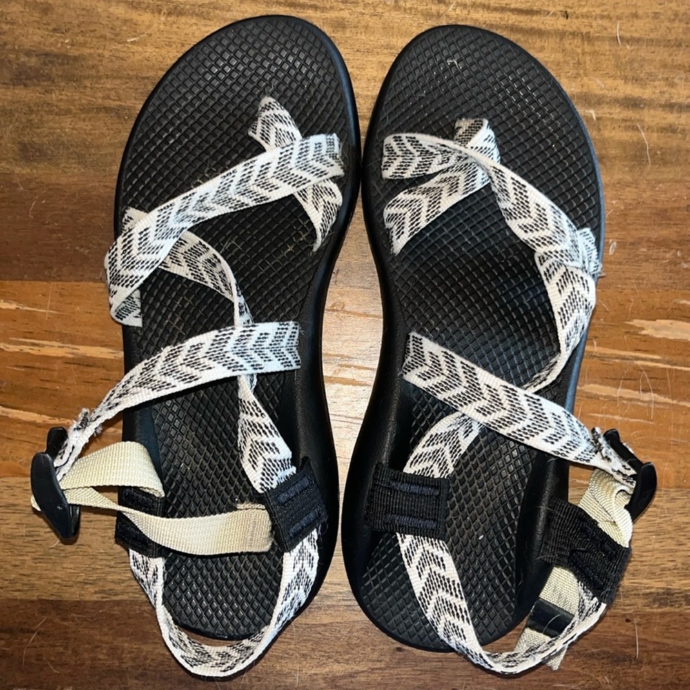 Chacos, Women Size 9